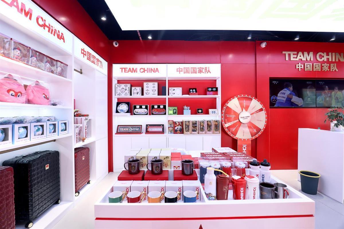 奧運同款觸手可及 中國國家隊特許零售店湖北首店開業，掀起體育文創消費新熱潮